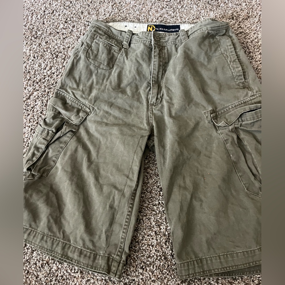 VintageNautica Men's Green Cargo Shorts size 33 made in Hong Kong